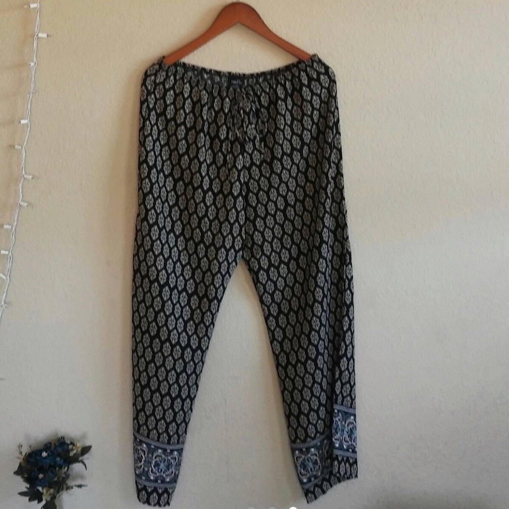 Rue21 flowey pants